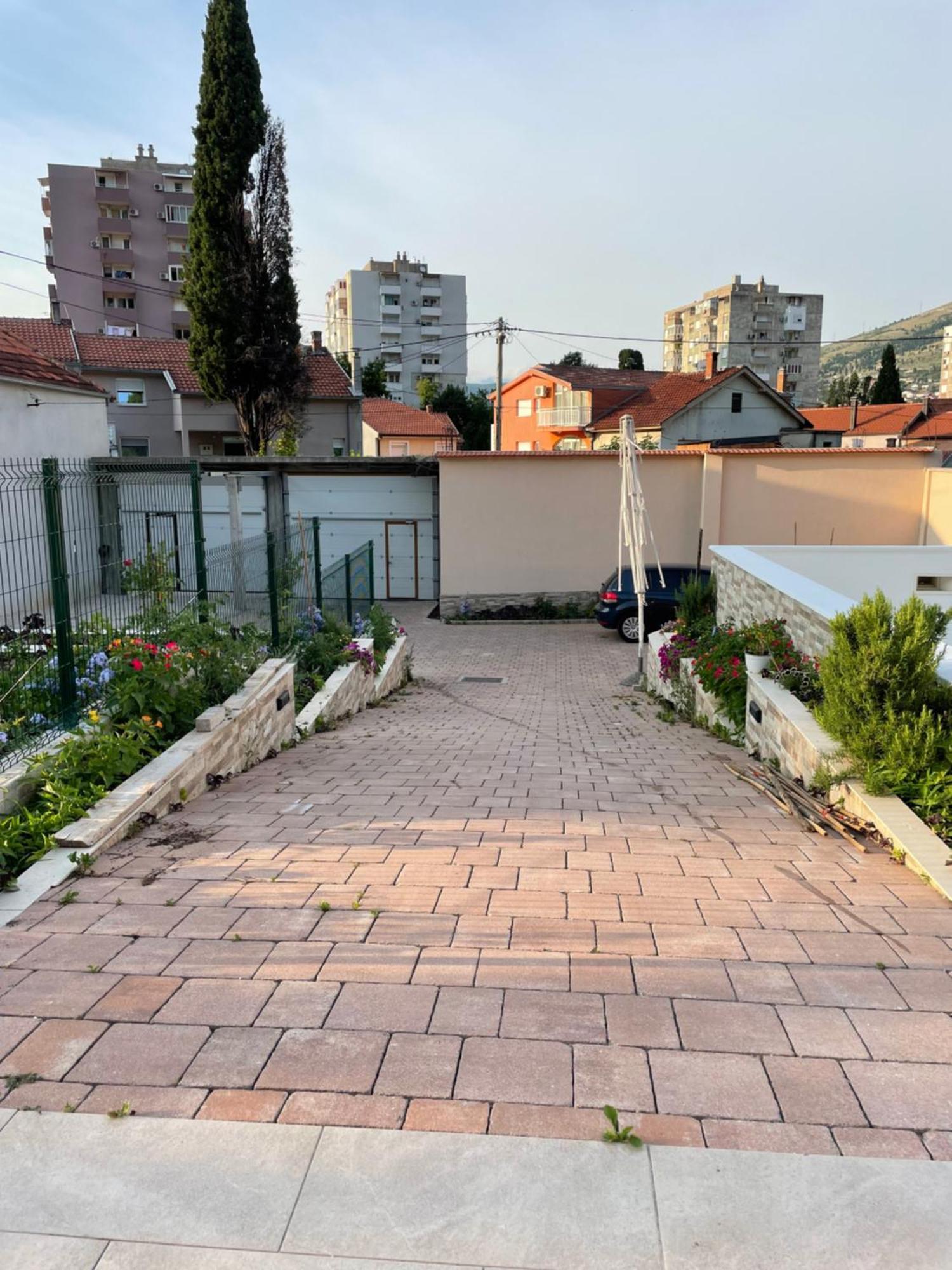 Apartments Enigma - With Private Parking Мостар Экстерьер фото