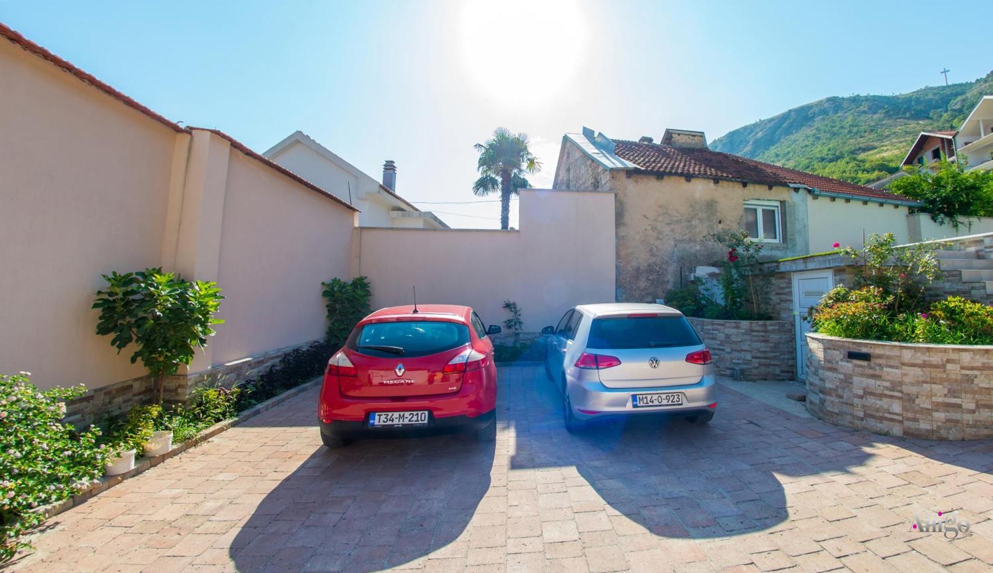 Apartments Enigma - With Private Parking Мостар Экстерьер фото