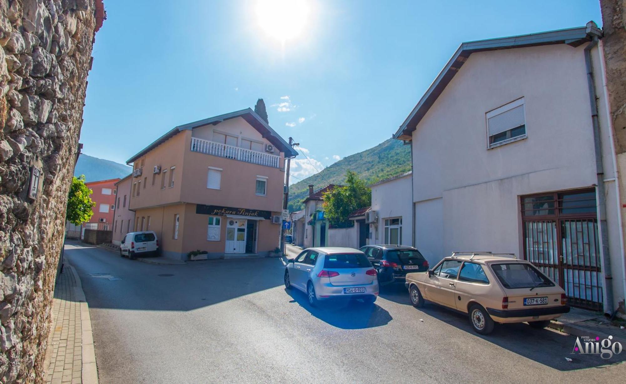 Apartments Enigma - With Private Parking Мостар Экстерьер фото