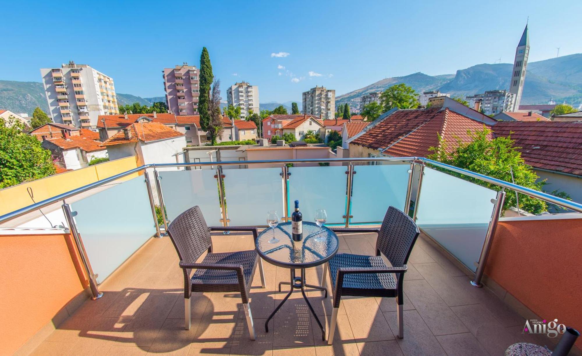 Apartments Enigma - With Private Parking Мостар Экстерьер фото