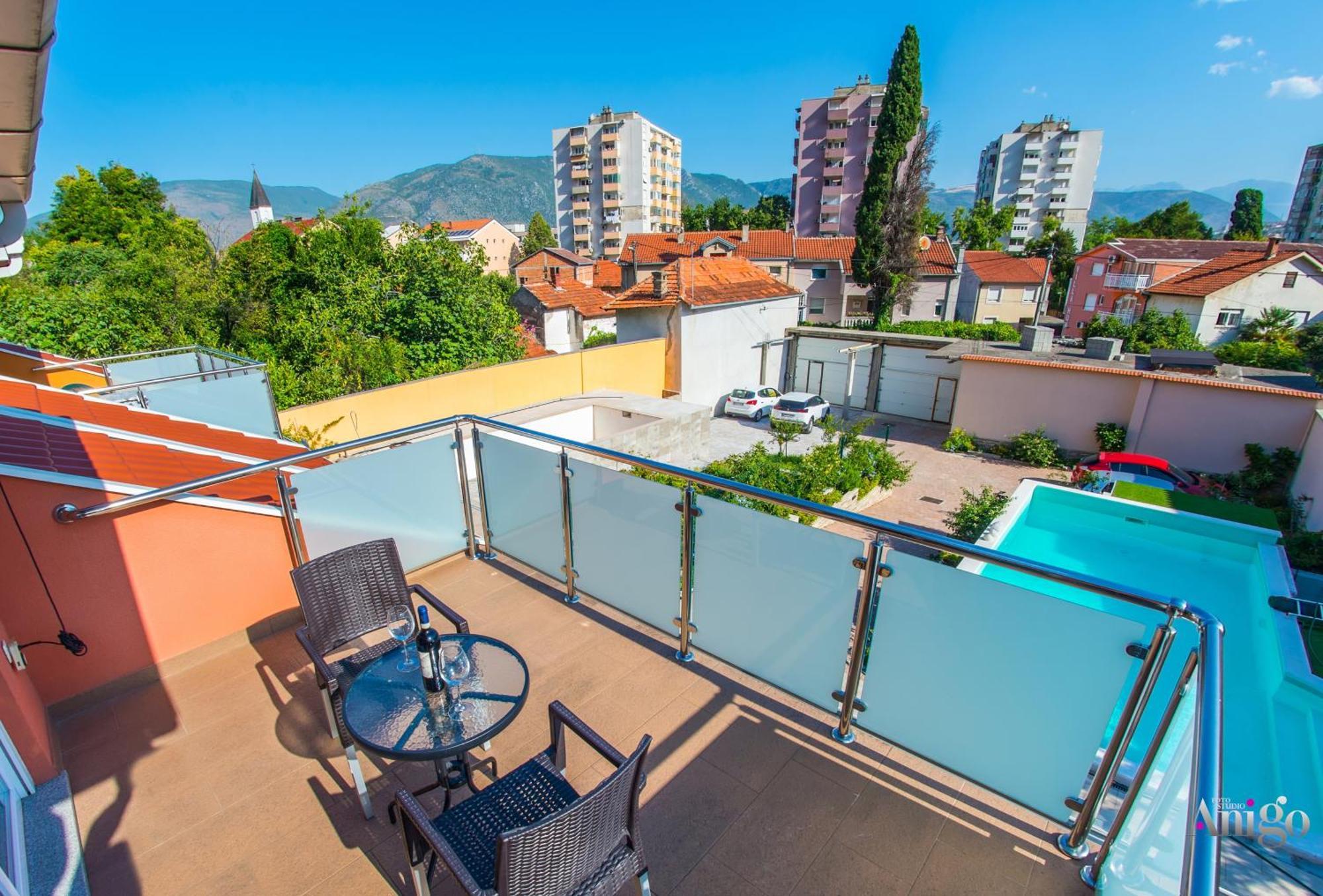 Apartments Enigma - With Private Parking Мостар Экстерьер фото