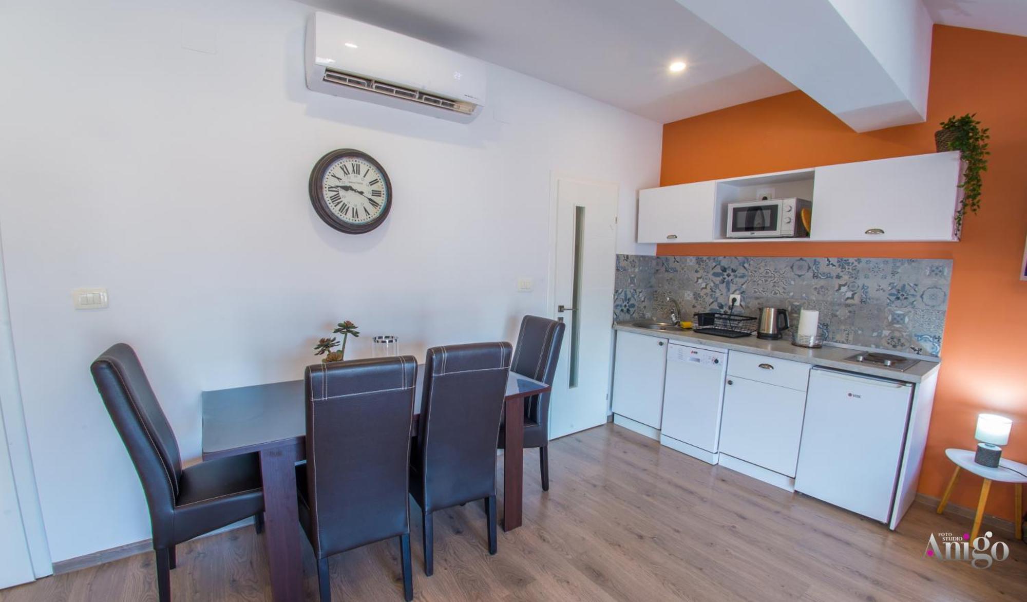 Apartments Enigma - With Private Parking Мостар Экстерьер фото