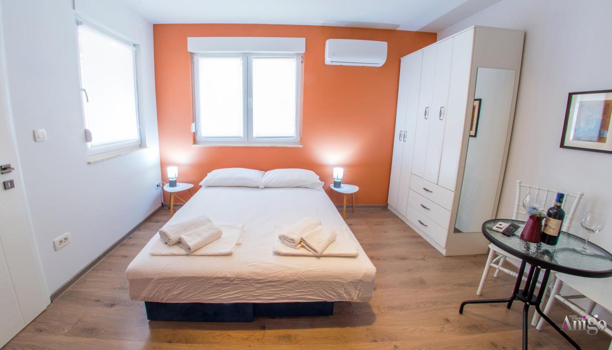 Apartments Enigma - With Private Parking Мостар Экстерьер фото