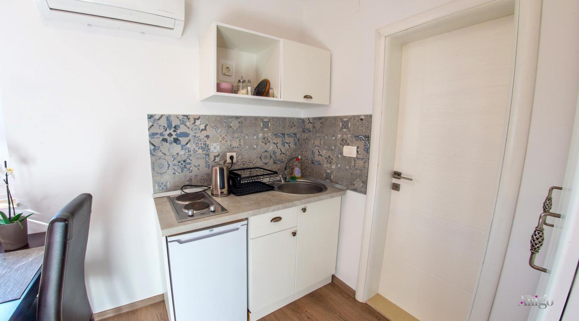 Apartments Enigma - With Private Parking Мостар Экстерьер фото